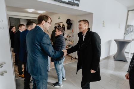 Dr. Tomaž Rožen in direktor Andrej Gradišnik